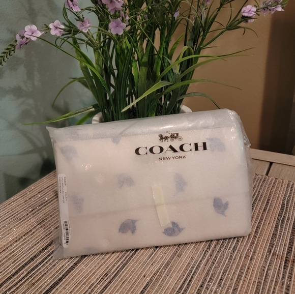 Coach Cinderella large wristlet - Picture 5 of 7